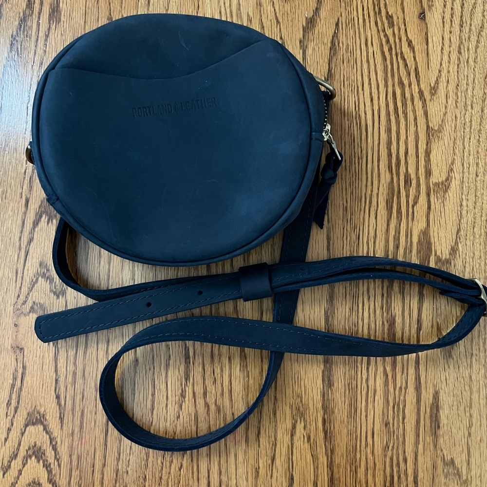 Portland Leather Black Crossbody Bag